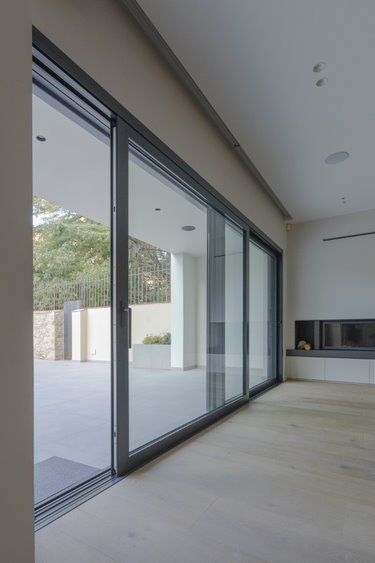 Ventanas correderas con diseño minimalista.jpeg